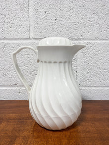 Swirl Connoiserve Insulated Carafe