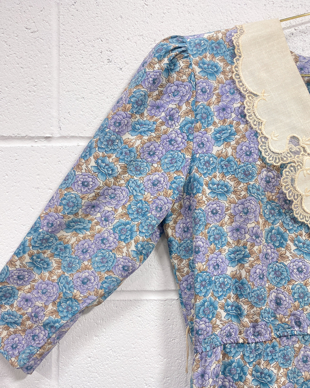 Vintage Floral Dress with Lacey Collar (6)
