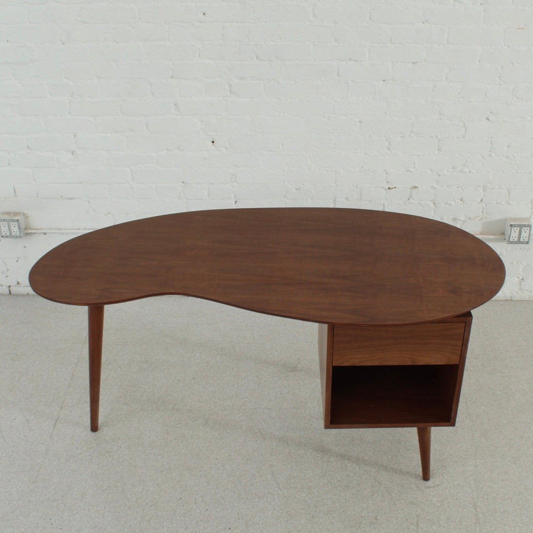 Sunbeam Exclusive Holiday Desk