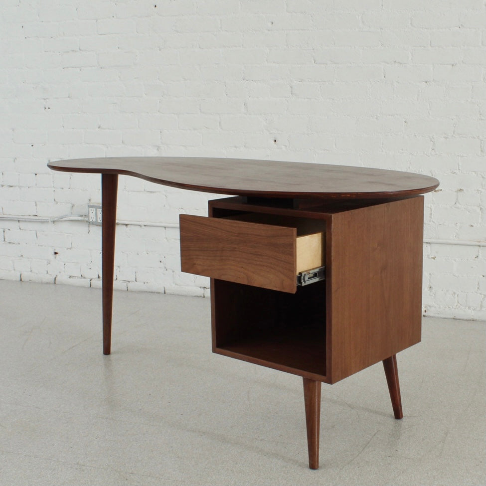 Sunbeam Exclusive Holiday Desk