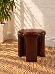 Klarisse Side Table in Chesnut