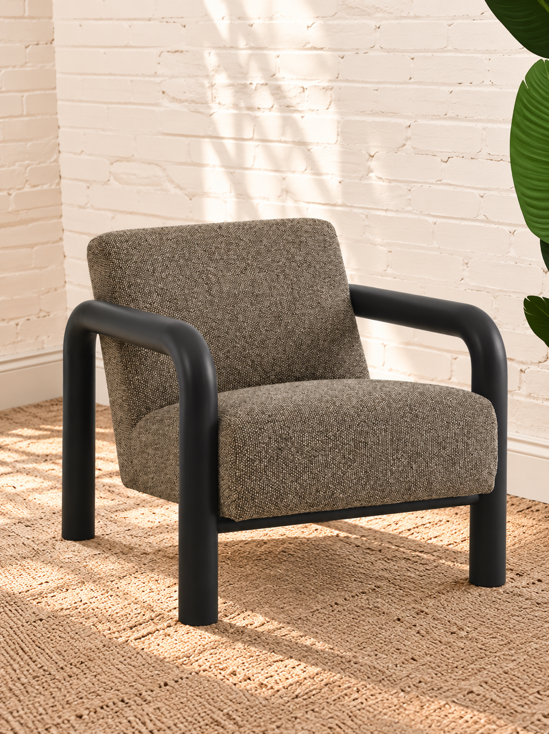 Riviera Lounge Chair in Onyx
