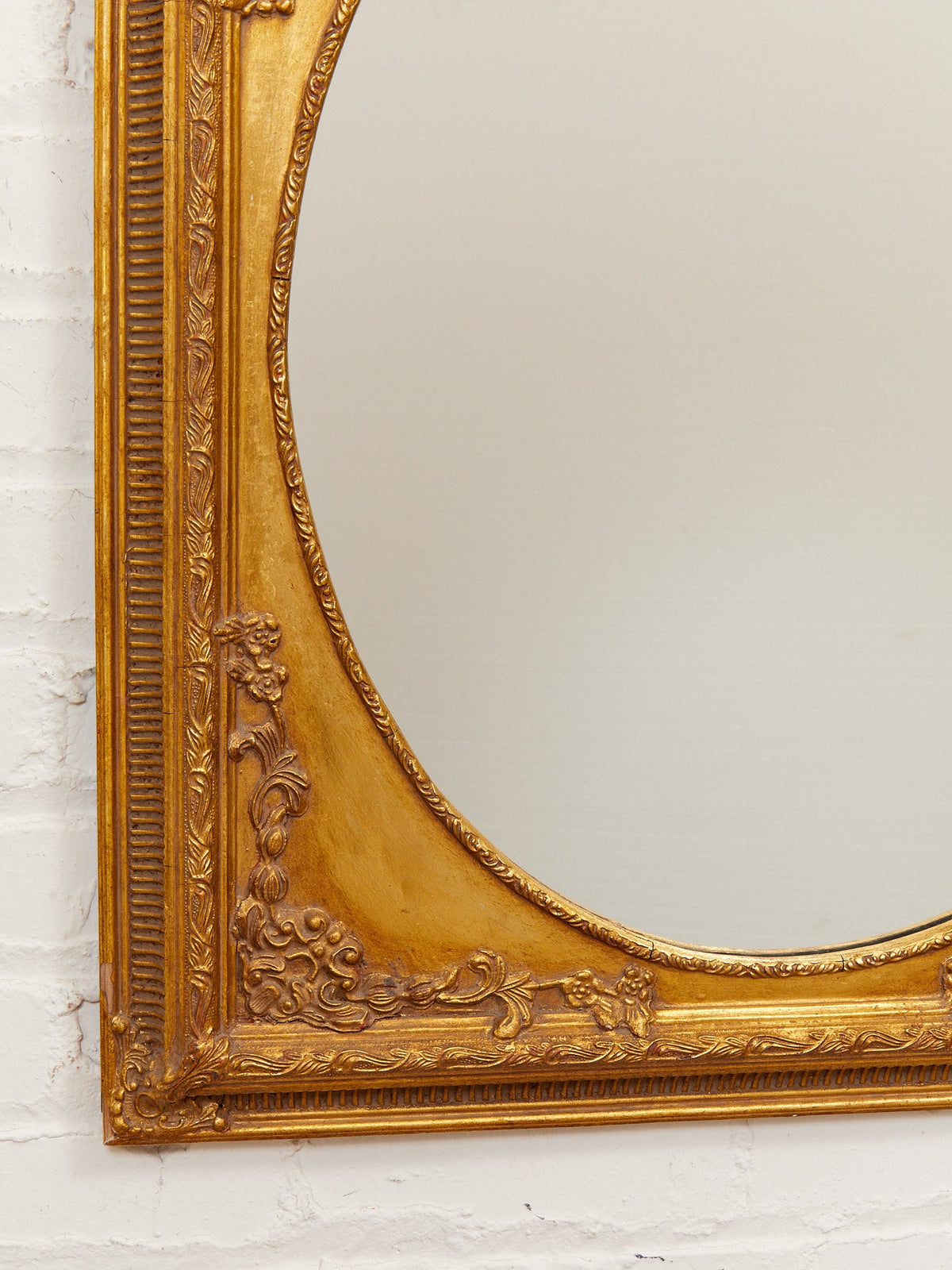 Framed Gold Gilded Vintage Mirror Circle