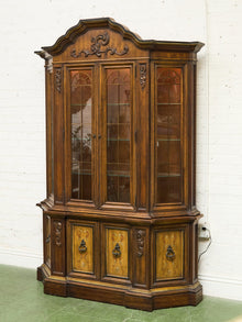 Drexel Heritage Hutch