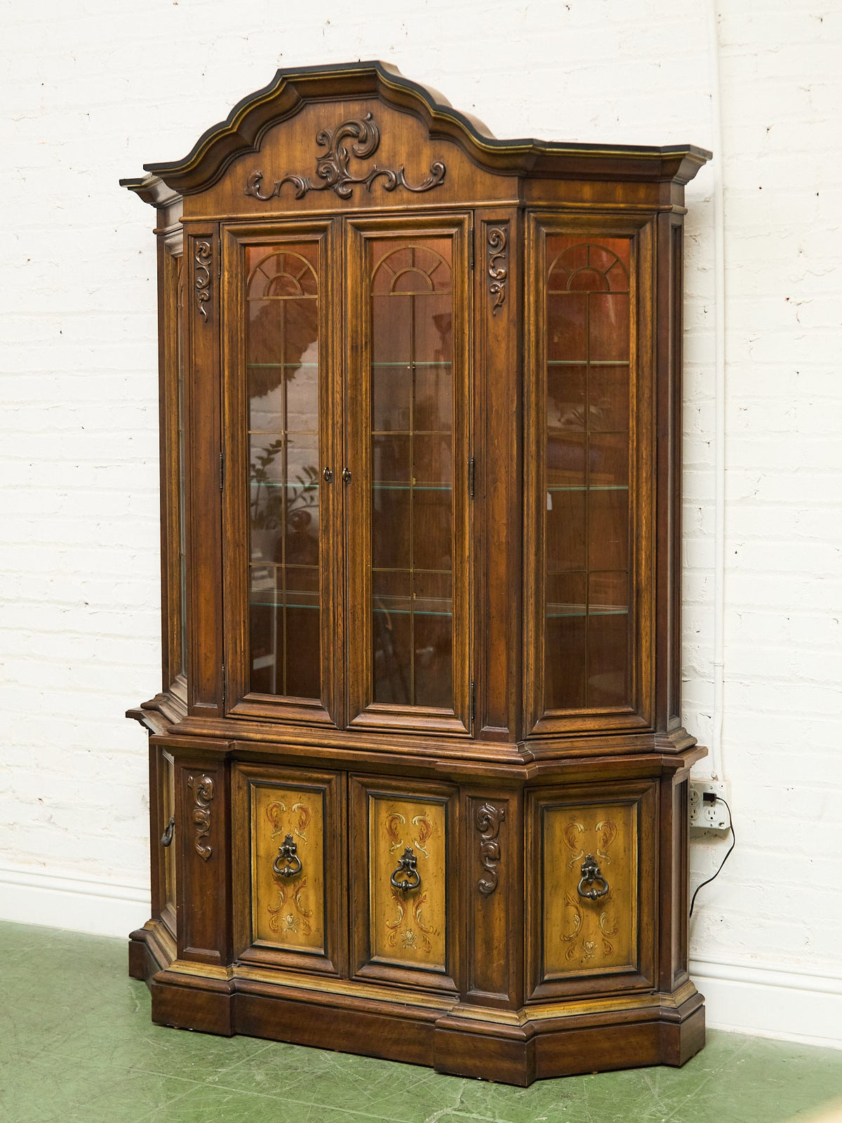 Drexel Heritage Hutch