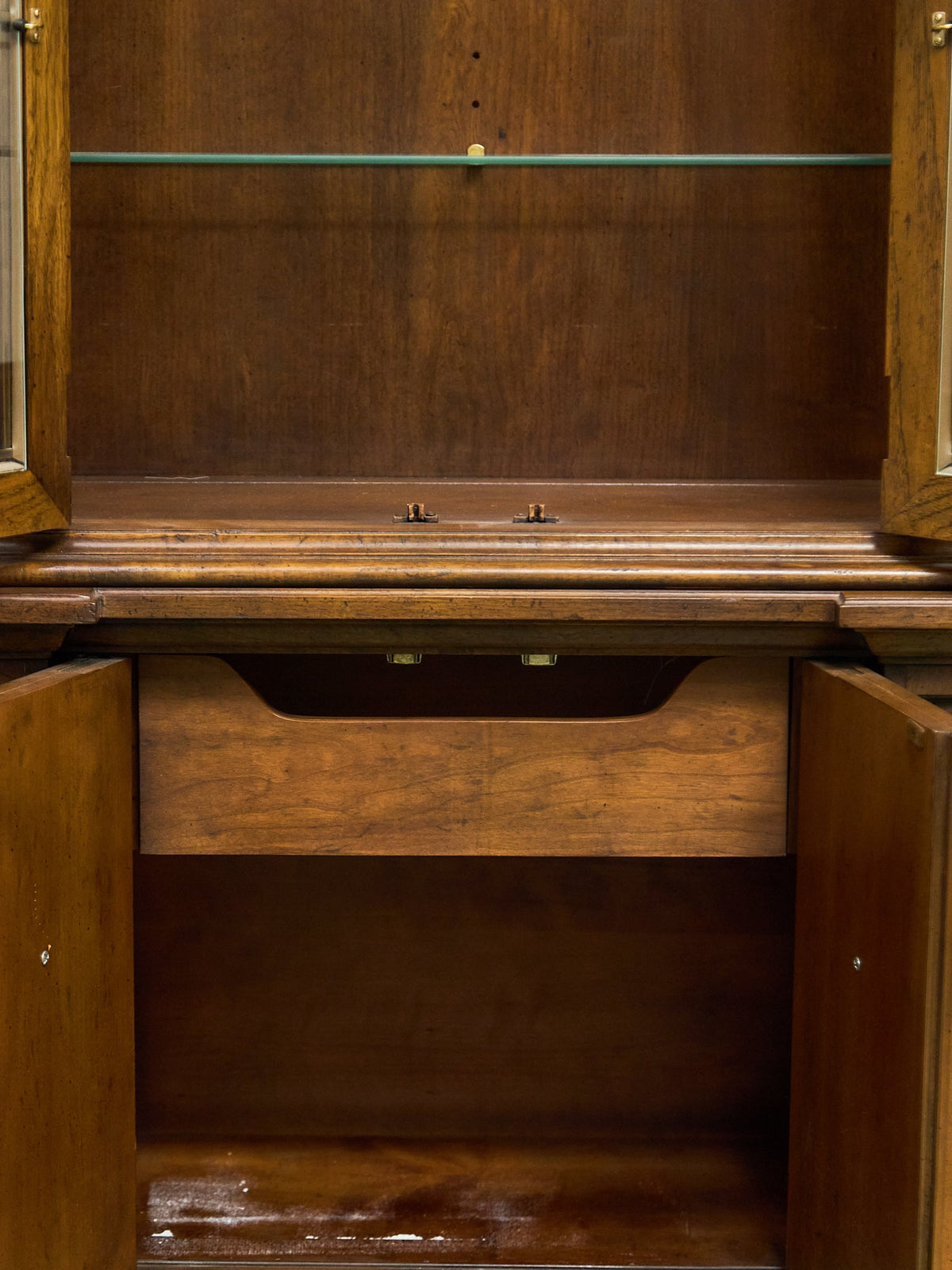 Drexel Heritage Hutch