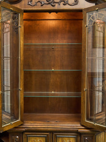 Drexel Heritage Hutch