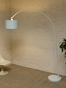 Shiny White Arc Lamp