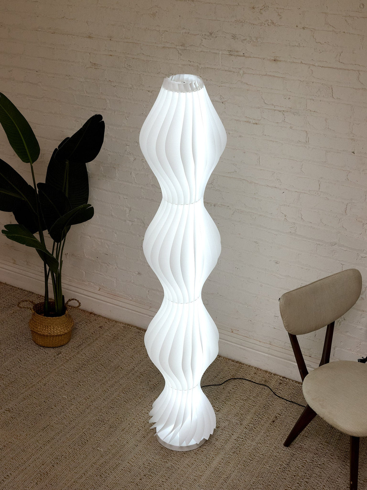 Vintage Sculptural White Wave Floor Lamp